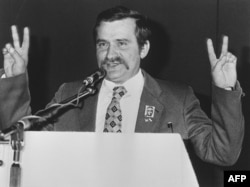 Лех Валенса на конгрес на "Солидарност" на 5 септември 1981 г.