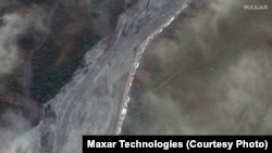 25 сентября, спутниковый снимок многокилометровой пробки, которая образовалась на границе России и Грузии