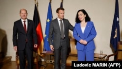 Fotografi nga takimi midis krerëve të Kosovës, Gjermanisë dhe Francës. 