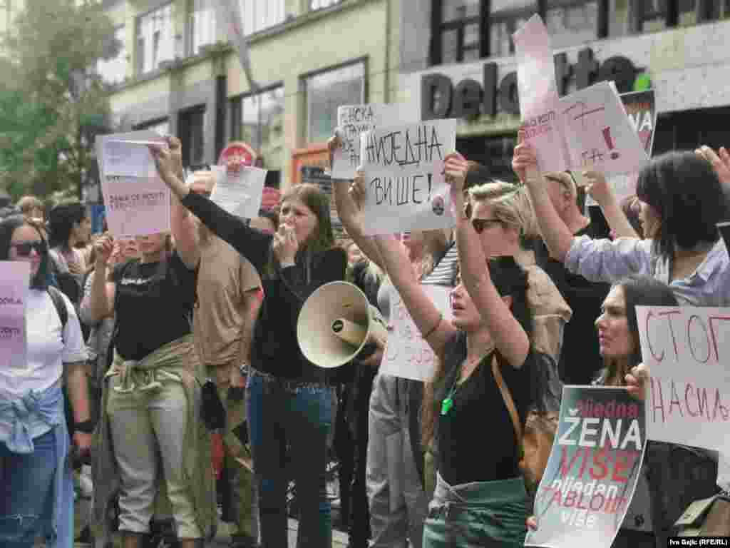 &quot;Koliko žena treba da bude istučeno ili ubijeno da biste vi našu bezbednost videli kao društveni prioritet&quot;, poručile su organizatorke.