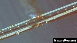 Последствия взрыва на Керченском (Крымском) мосту, спутниковый снимок