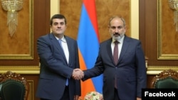 Armenia - Prime Minister Nikol Pashinian meets with Arayik Harutiunian, the Karabakh president, in Yerevan, October 12, 2022.