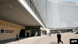 Intrarea în clădirea Berlaymont a Comisiei Europene de la Bruxelles.
