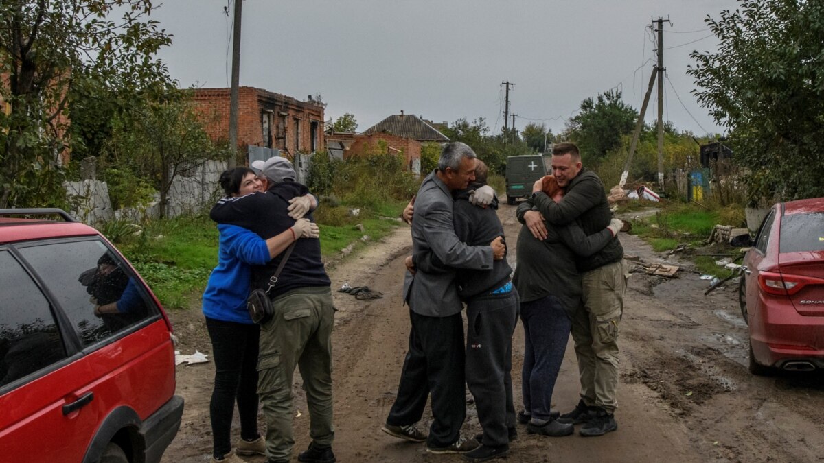 «Жизнь возвращается». Освобожденные от российских войск территории Украины