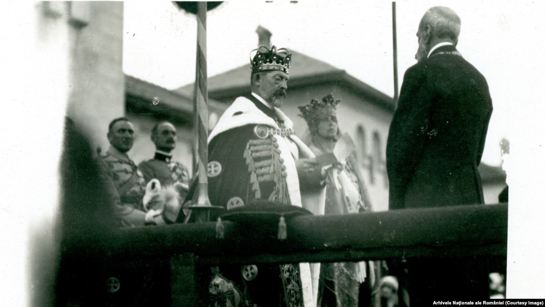 Azi se împlinesc 100 de ani de la încoronarea Regelui Ferdinand și a Reginei Maria. În 15 octombrie 1922, aceștia s-au aflau la Alba Iulia, unde, în cadrul unei ceremonii, au marcat ultima etapă a Unirii petrecute în 1918. 
