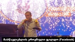 როლანდ შავაძე, სოფელ მეკეიძეების საჯარო სკოლის ინგლისური ენის მასწავლებელი 