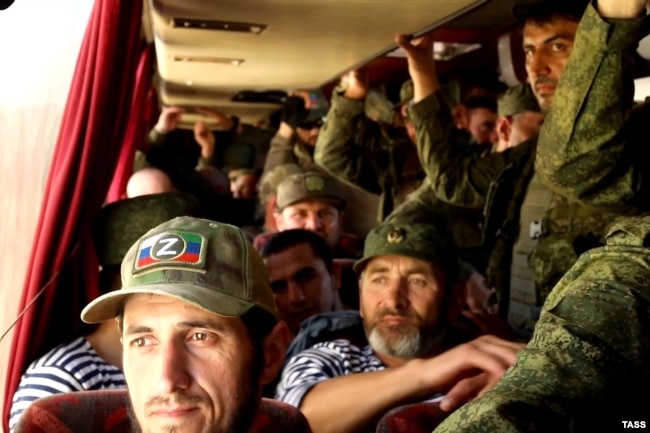 Мобилизованные жители Дагестана. Фото – финансируемое российским правительством агентство ТАСС / пресс-служба Минобороны РФ