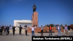 Сөз эркиндигин коргоп Бишкектин борбордук аянтына чыккандар, 14-октябрь, 2022-жыл.