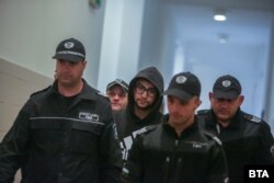  Обвиняемият 23-годишен Йосиф Иззе в Софийския градски съд. 