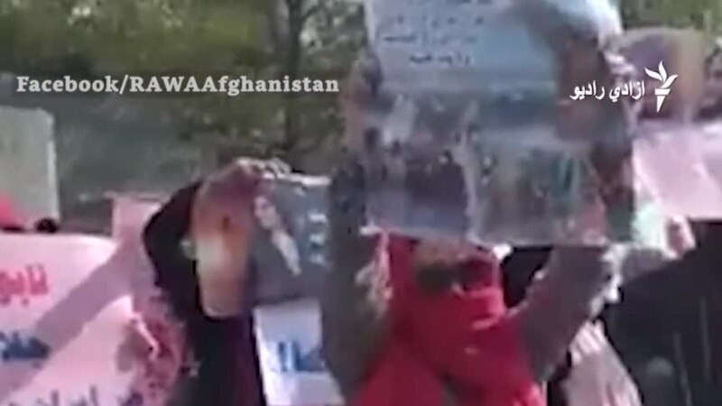 مېل انلاین: طالبانو کابل کې ښځینه لاریون کوونکو سره شخړه کړې
