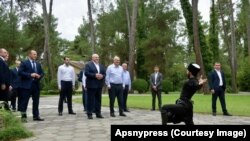 Лукашенко відвідав Абхазію з неоголошеним візитом та зустрівся з лідером Абхазії Асланом Бажанією в Піцунді