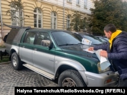 П'ятий автомобіль, який привезено для ЗСУ за гроші, зібрані Далею Стасевською та її братами