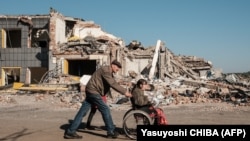 Бахмут – на лінії вогню: як живуть там люди, які залишилися (фотосвідчення)