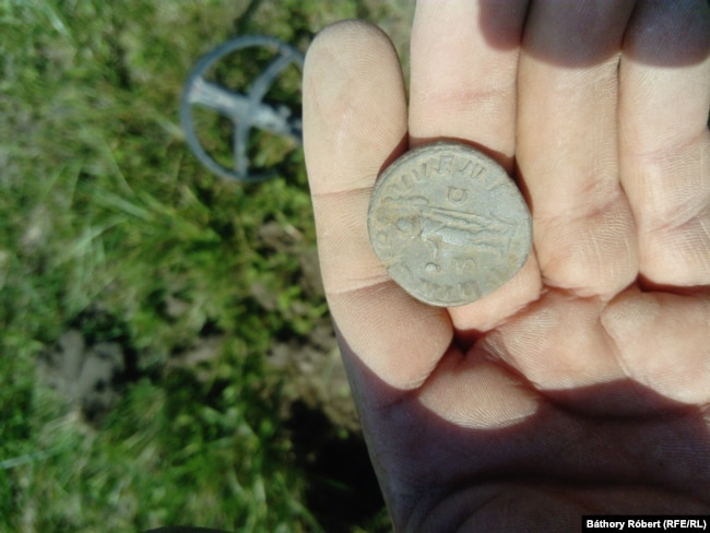 Experts have warned that treasure hunters are digging up coins and other artefacts at archaeological sites throughout Hungary.