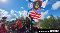 Могила российского военного, погибшего в Украине, Крым, иллюстрационное фото
