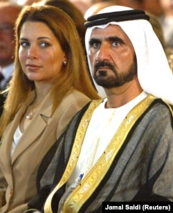 Сүрөттө: Дубайдын эмири, шейх Мохаммед ибн Рашид ал-Мактум мурдагы жубайы Хайя бинт ал-Хусейн. 2004-жыл.
