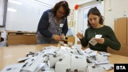 Бугарија - пребројување на гласовите од парламентарните избори во Бугарија. 02.10.2022