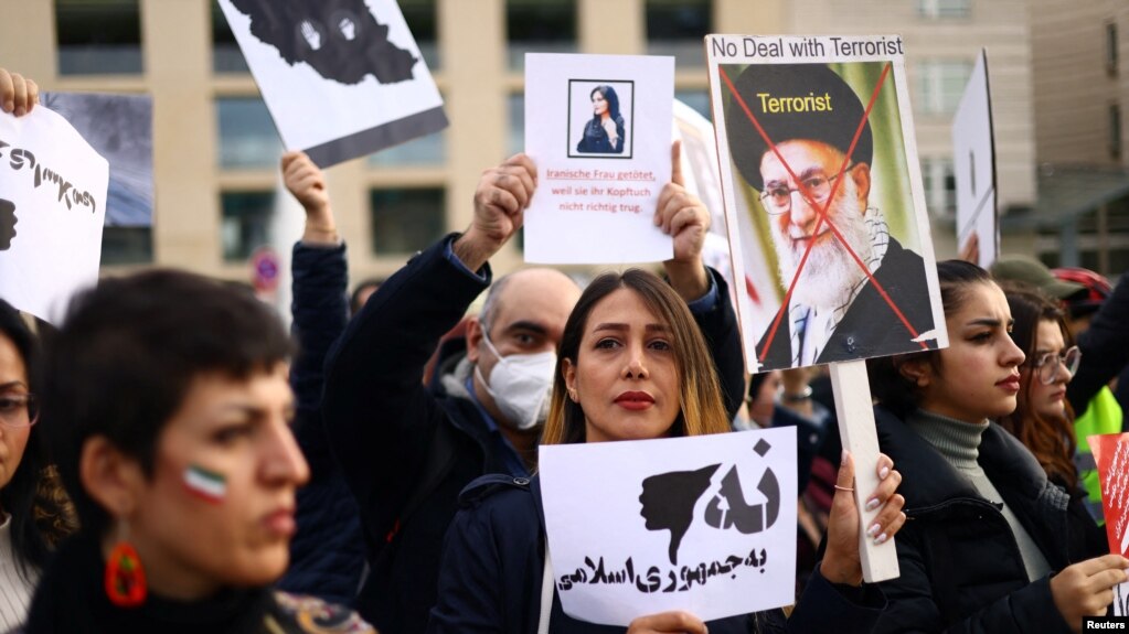 تجمع اعتراضی در آلمان برای بیان همبستگی با معترضان در ایران