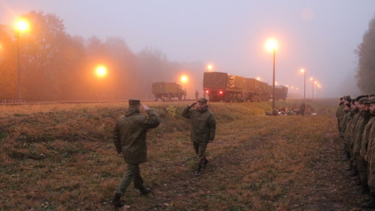 у країні будуть розміщені трохи менше ніж 9 тисяч російських військових