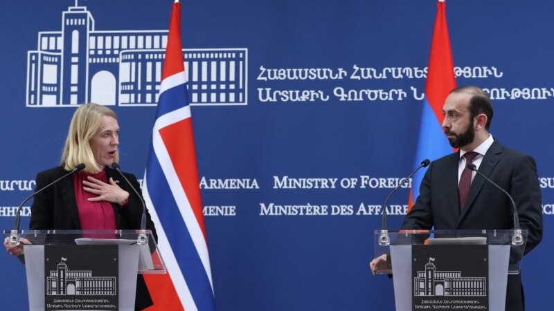 Обсуждается также вопрос о размещении наблюдателей ОБСЕ в Армении - Мирзоян
