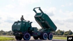 реактивные системы залпового огня HIMARS