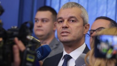 Атакувайки критични към него медии лидерът на Възраждане Костадин Костадинов