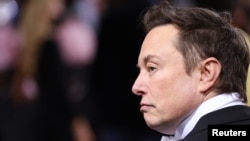 Elon Musk se declară un promotor al libertății de exprimare absolute. Comisia Europeană i-a transmis deja că în Europa va trebui să respecte regulile europene. 