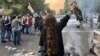صحنه‌ای از اعتراض‌های تهران در واکنش به جان‌باختن مهسا امینی