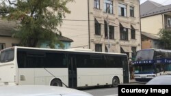 Автобусы, на которых привозили сотрудников бюджетных организаций