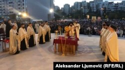 Српската православна црква во Црна Гора одржа верски собир во знак на протест против одржувањето на Прајдот.