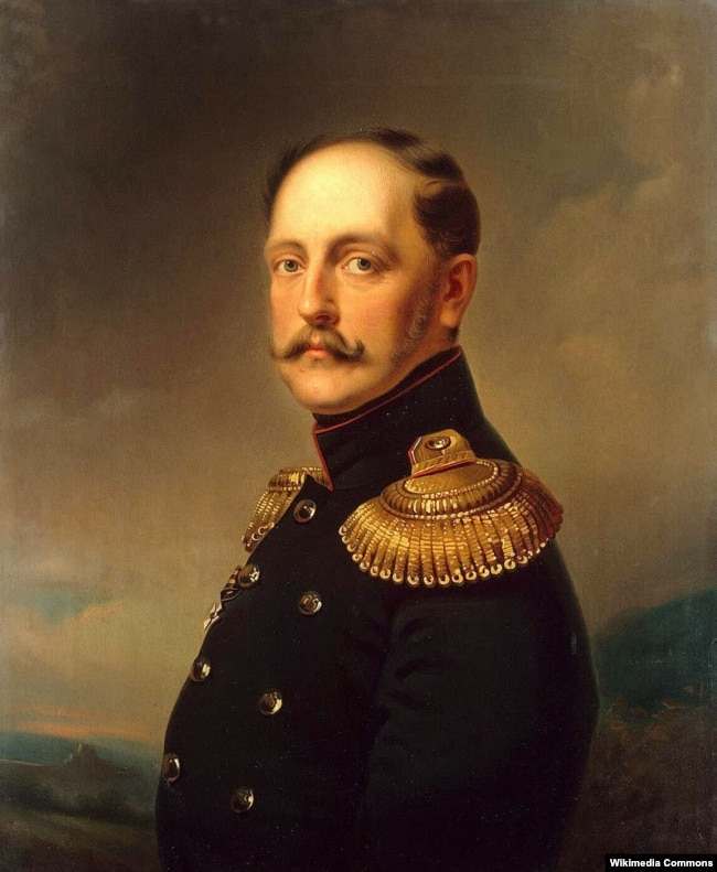 Николай I правил Россией 30 лет (1825 - 1855), считался решительным самодержцем, но крепостное право отменить не решился