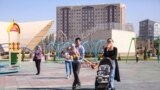 Кыргыз-Азербайжан достук сейил багын куруу маселеси 2018-жылы көтөрүлгөн. Бирок анын курулушу 2020-жылы январь айында башталган.&nbsp;