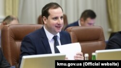 Колишній міністр Олександр Саєнко про свою дисертацію: я вважаю, що плагіату там точно немає