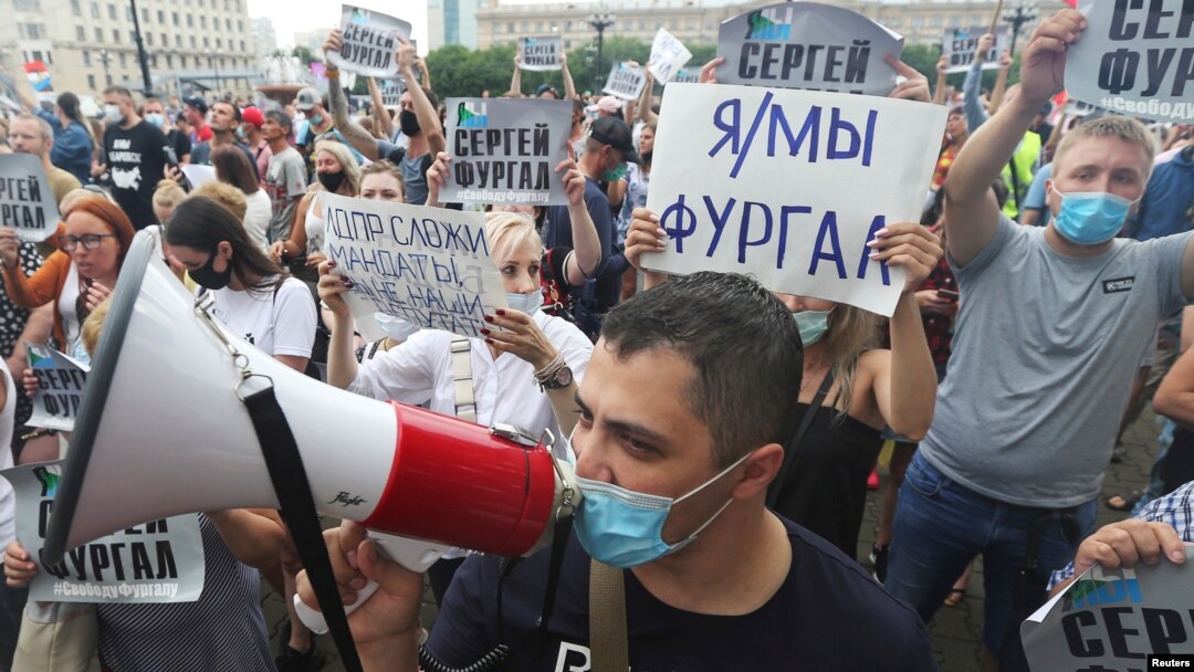 Хиляди жители на Хабаровск в Далечния изток на Русия протестираха с искания да бъде възстановен губернаторът на региона Сергей Фургал, отстранен от Кремъл
