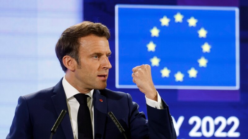 Macron mendon se është gjetur kompromis midis Shkupit dhe Sofjes 