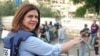 شیرین ابوعاقله، خبرنگار ۵۱ ساله فلسطینی - آمریکایی به دلیل پوشش مبارزات مردم فلسطین در جهان عرب بسیار شناخته شده بود