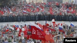 Шествие "Бессмертного полка" в центре Москвы, 9 мая 2022 года.