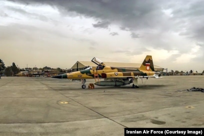 در سال ۱۳۹۴، یک فروند اف-۵ئی شماره ۷۳۱۱-۳، جمعی گردان ۴۱ شکاری تاکتیکی از پایگاه چهارم شکاری تاکتیکی وحدتی دزفول، به پایگاه مقدم هوایی مشهد مأمور شد و به مدت سه سال در آنجا خدمت کرد.