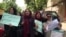 کابل کې د معترضو ښځو لاریون، «برقع زموږ حجاب نه دی» 
