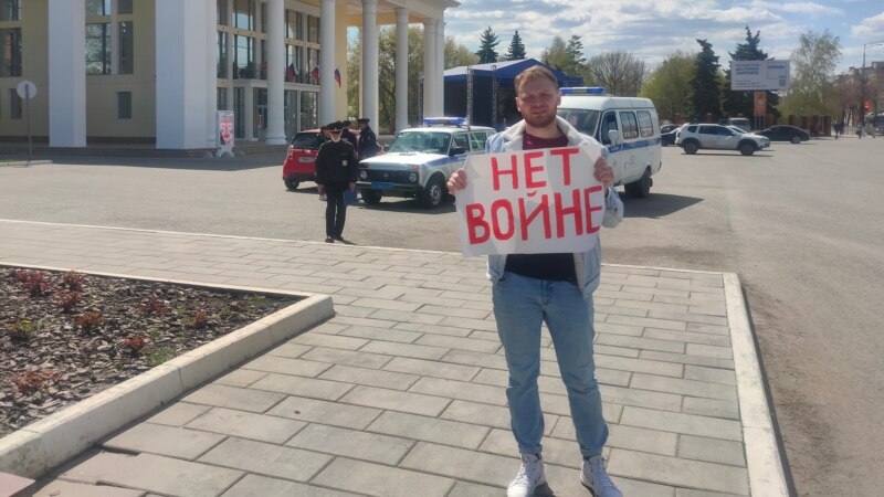 Участника антивоенного пикета в Сызрани оштрафовали на 30 тысяч за "дискредитацию армии"