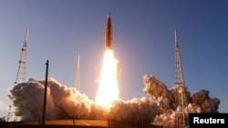 2026 йилнинг 1 апрелида тўрт астронавт билан учирилган космик кема. REUTERS тасвири. 