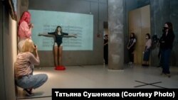 Диана Галимҗанова, "Мин татарча сөйләшмим" тамашасы