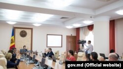 La o ședință a guvernului la Chișinăi