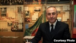 ПАСЕ рәисе Мәүлит Чавушоглы Татарстан Дәүләт шурасында истәлеккә язу калдырды, 12 февраль, 2011