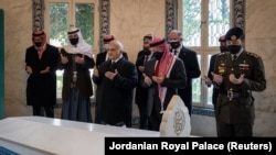Король Иордании Абдалла II и члены королевской семьи.