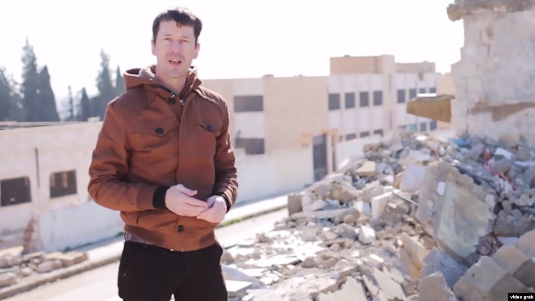 A screen shot of British hostage John Cantlie in a video issued by Islamic State