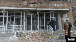 Будівля лікарні після обстрілу, ілюстраційне фото