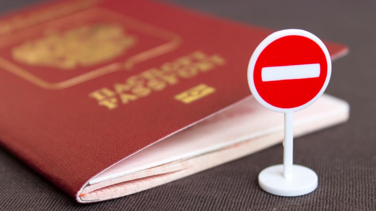 Росіянці спочатку заборонили в’їзд в Україну на 3 роки, вона зробила новий паспорт – тепер нев’їзна на 10 років