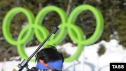 Trening na biatlon stazi na Olimpijskom stadionu Whistler 