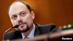 Putinin qatı tənqidçisi Kara Murza ABŞ Senatında